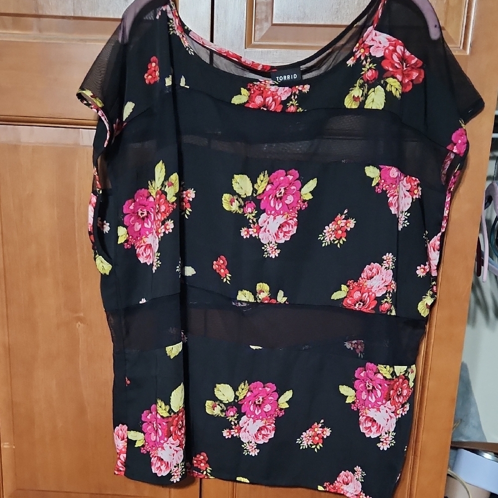 Torrid Black Floral Women's Top